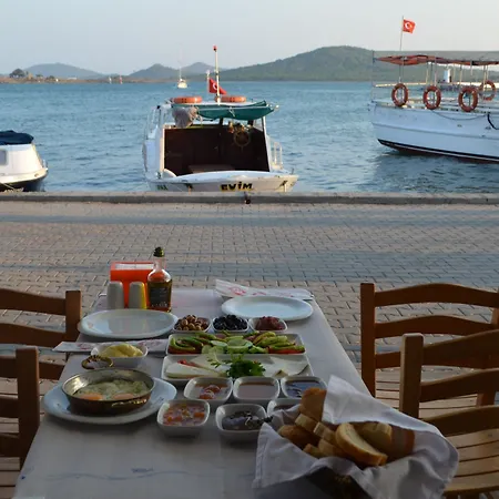Poyraz Hotel Ayvalı