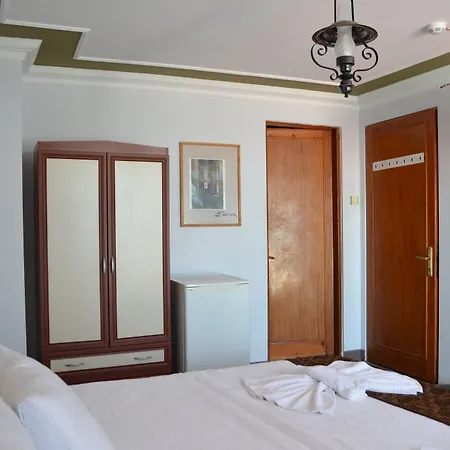 Poyraz Hotel Ayvalı